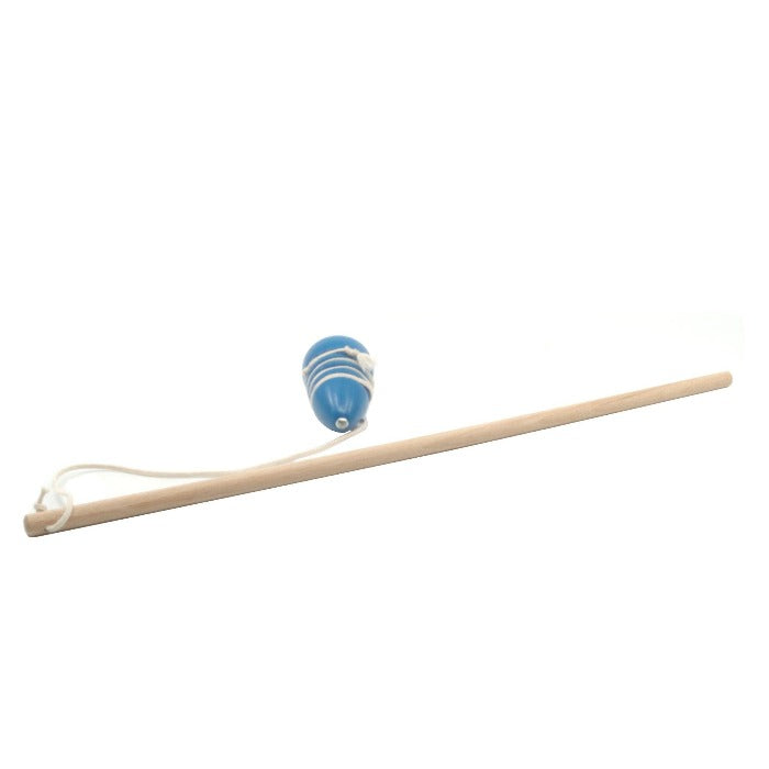 Spinning top with whip ready to go